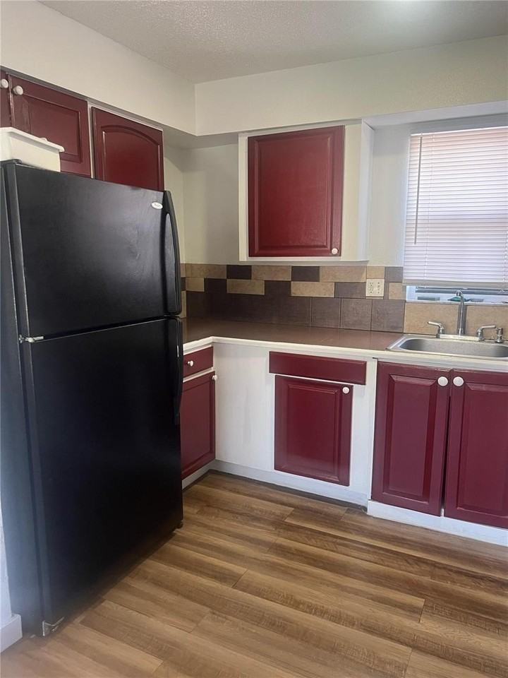 1626 49th Street South - Photo 7 of 12