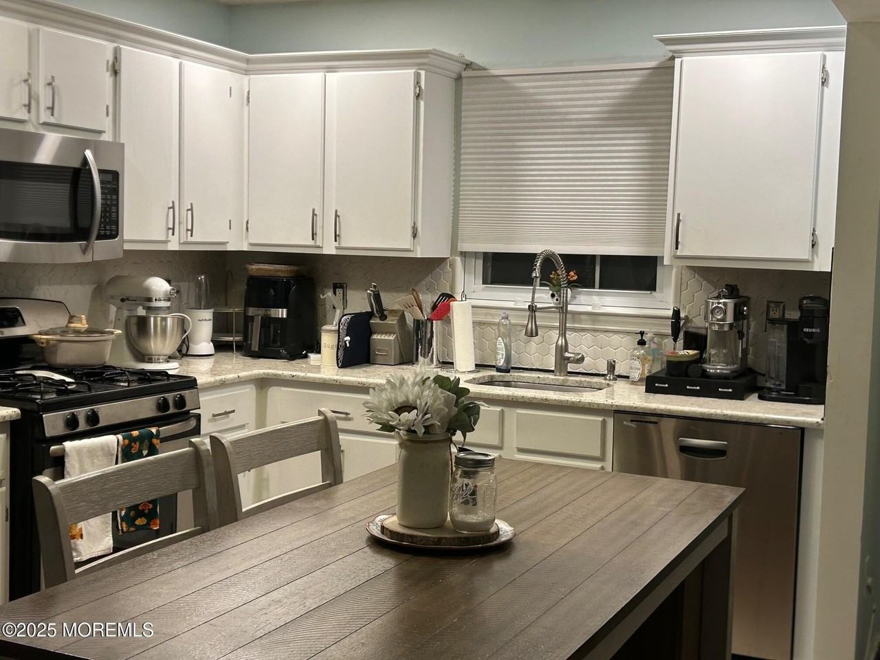 182 Tulip Lane - Photo 5 of 12