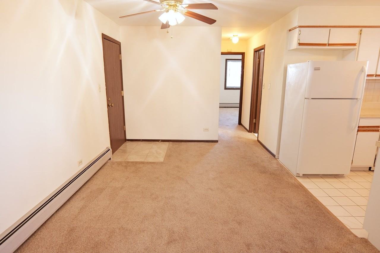 15741 Thomas Lane - Photo 4 of 7