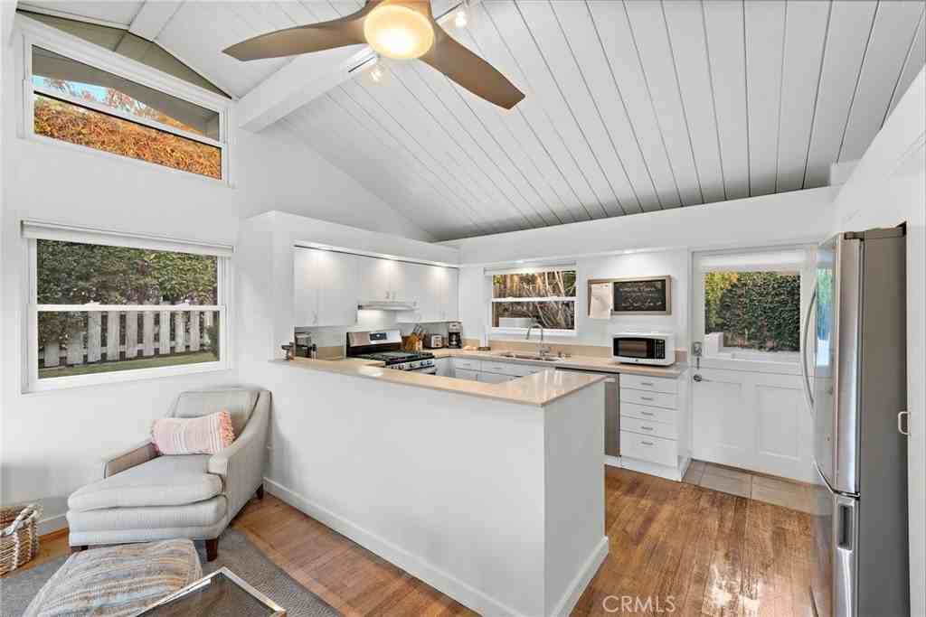 595 Bluebird Canyon Dr - Photo 5 of 23