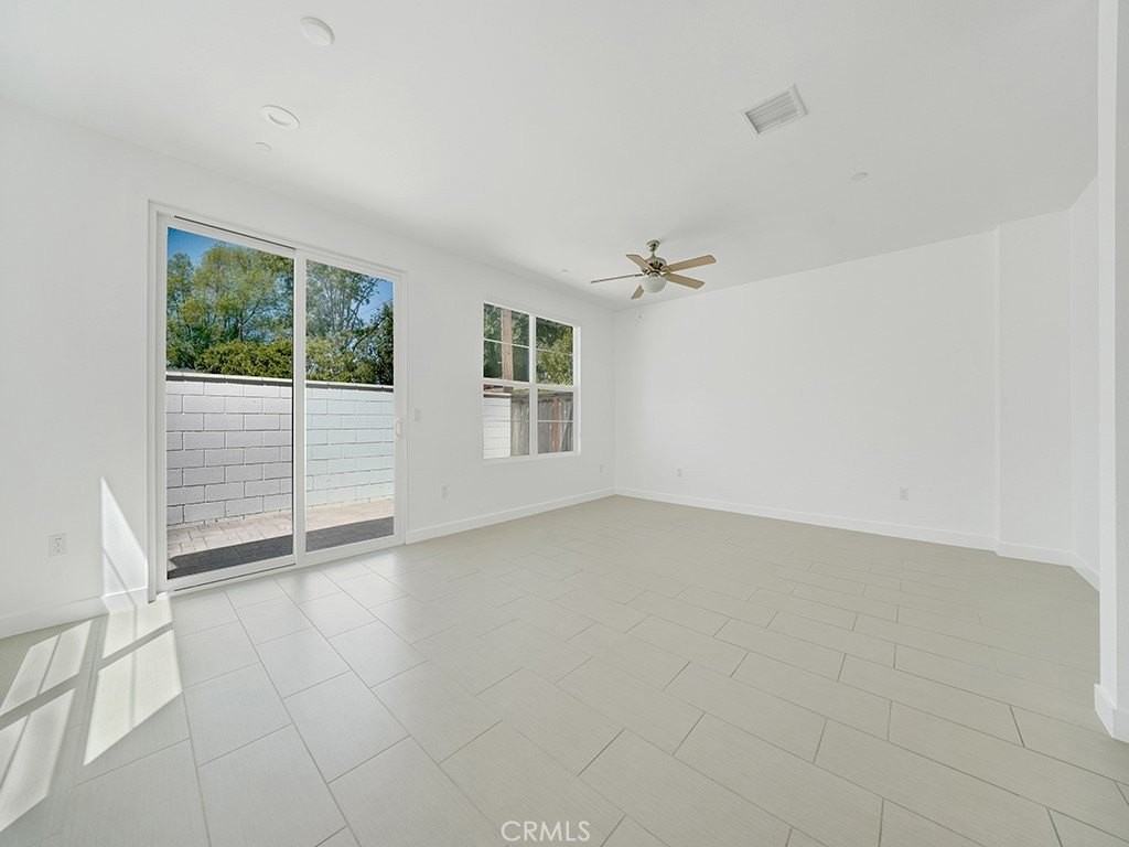 2061 West Place Drive - Photo 6 of 21