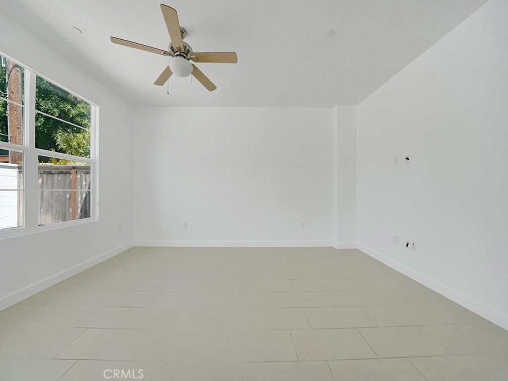 2061 West Place Drive - Photo 7 of 21