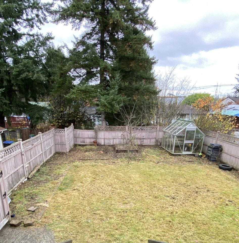 10478 155A St - Photo 7 of 12