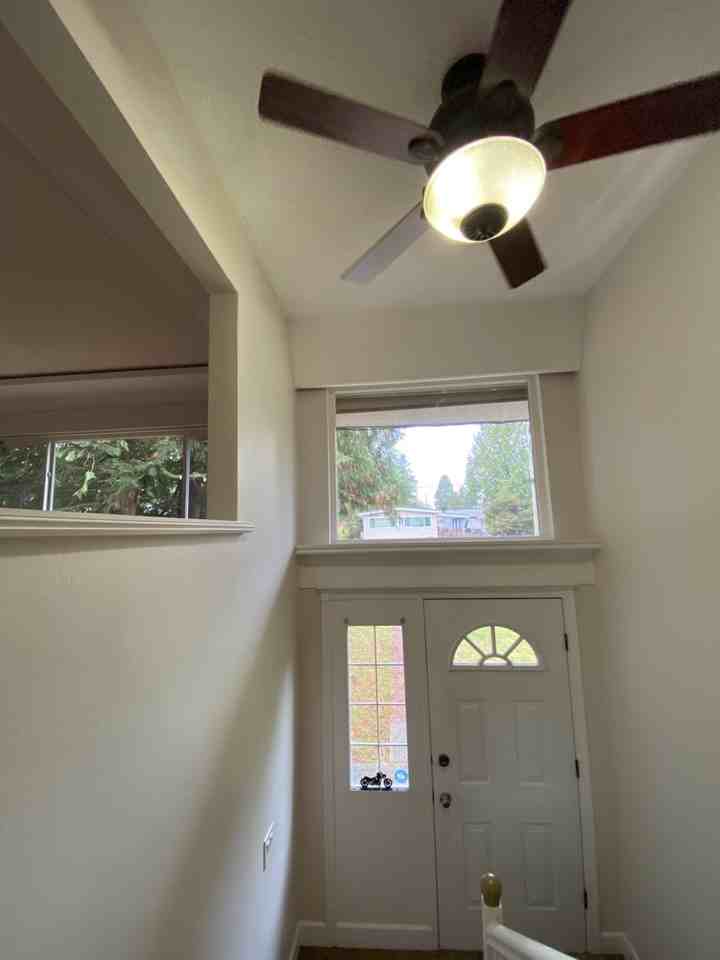 10478 155A St - Photo 3 of 12