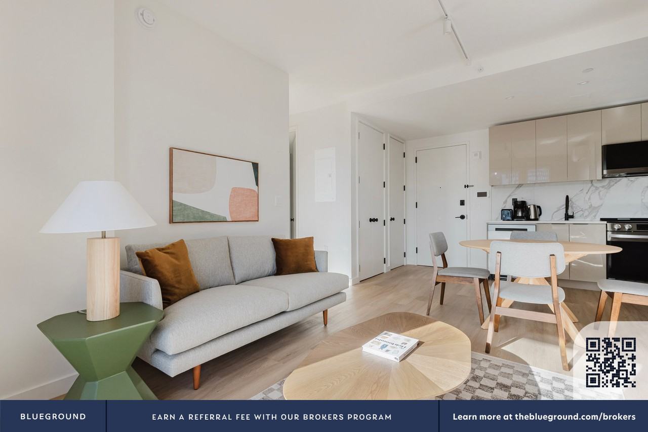 16 West St #2195 - Photo 5 of 38