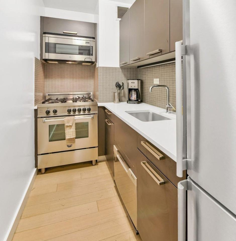 222 East 39th Street #1364330P - Photo 3 of 9