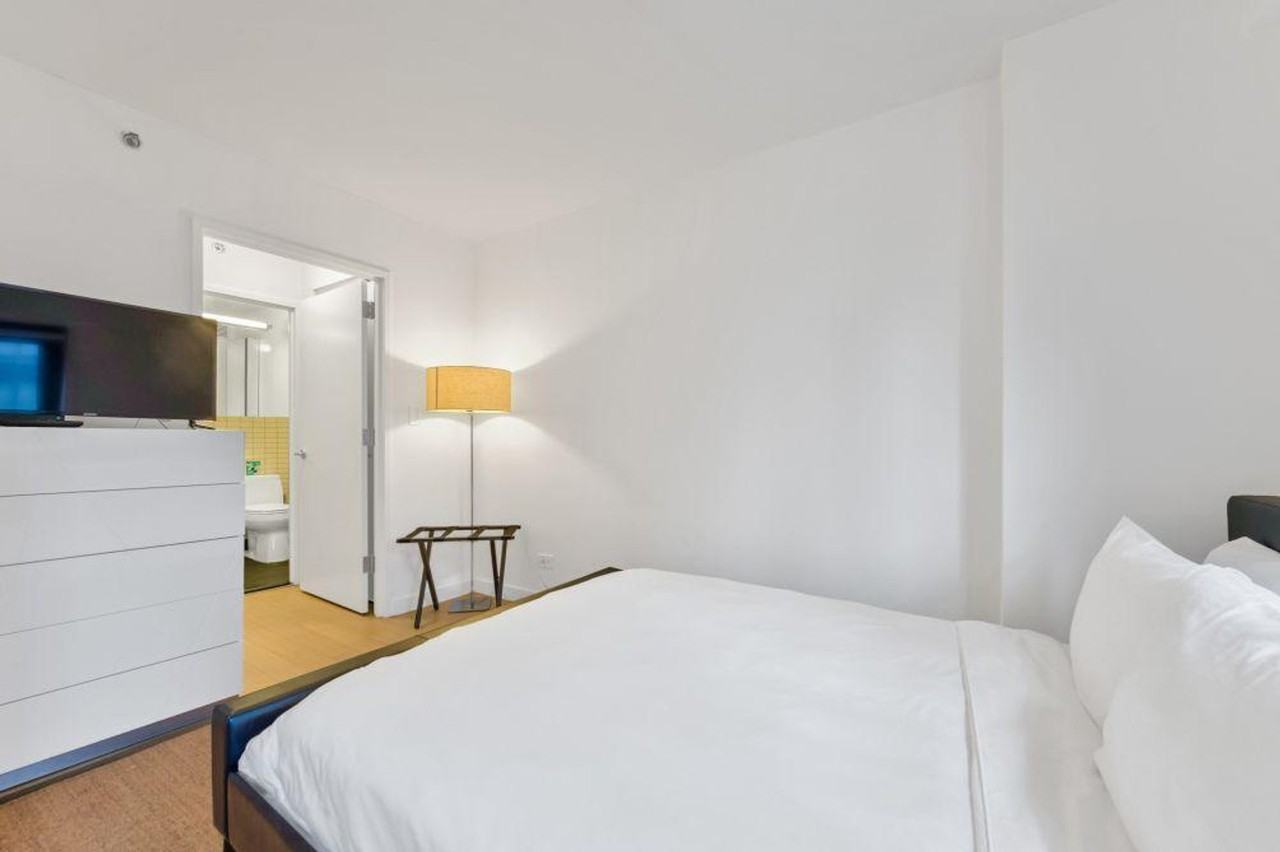 222 East 39th Street #1364330P - Photo 4 of 9