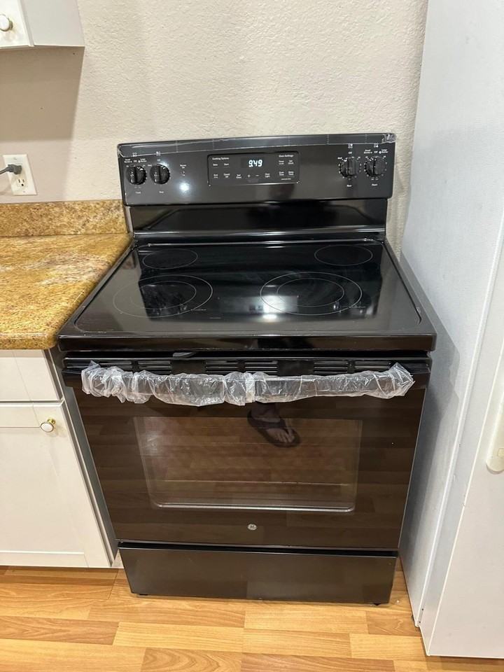 272 Southwest 1st Street #B - Photo 7 of 17