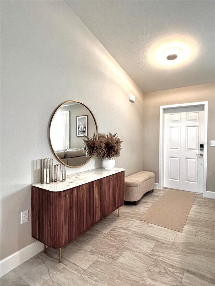 1194 South Lassonde Street - Photo 4 of 41