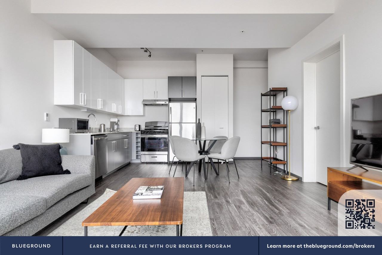 2340 North California Avenue - Photo 4 of 38