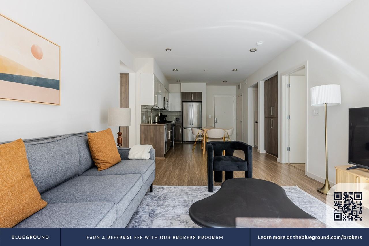 650 East Capitol Avenue - Photo 5 of 46