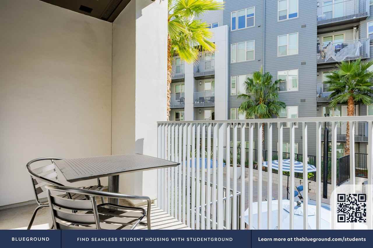 650 East Capitol Avenue - Photo 7 of 46