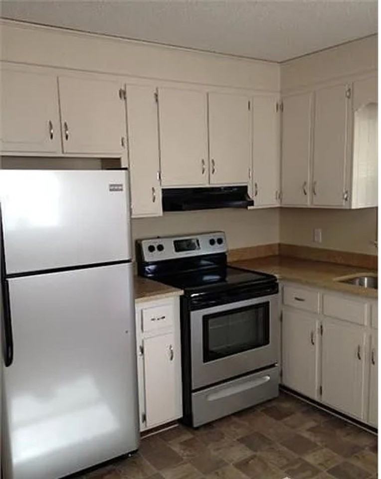 1323 Dartwood Lane - Photo 3 of 5