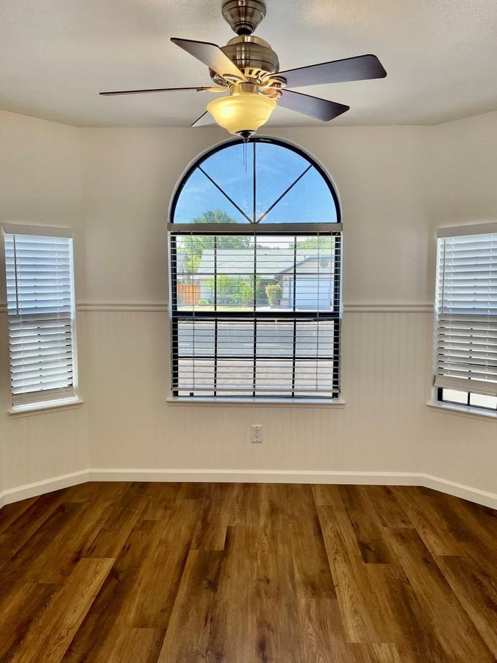 5205 Laguna Park Drive - Photo 5 of 16