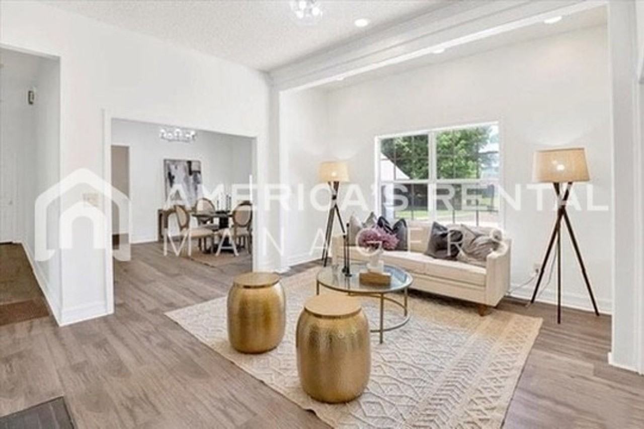 7105 Canada Avenue - Photo 4 of 34