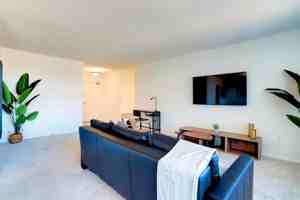 featured image of 1600 S Eads St