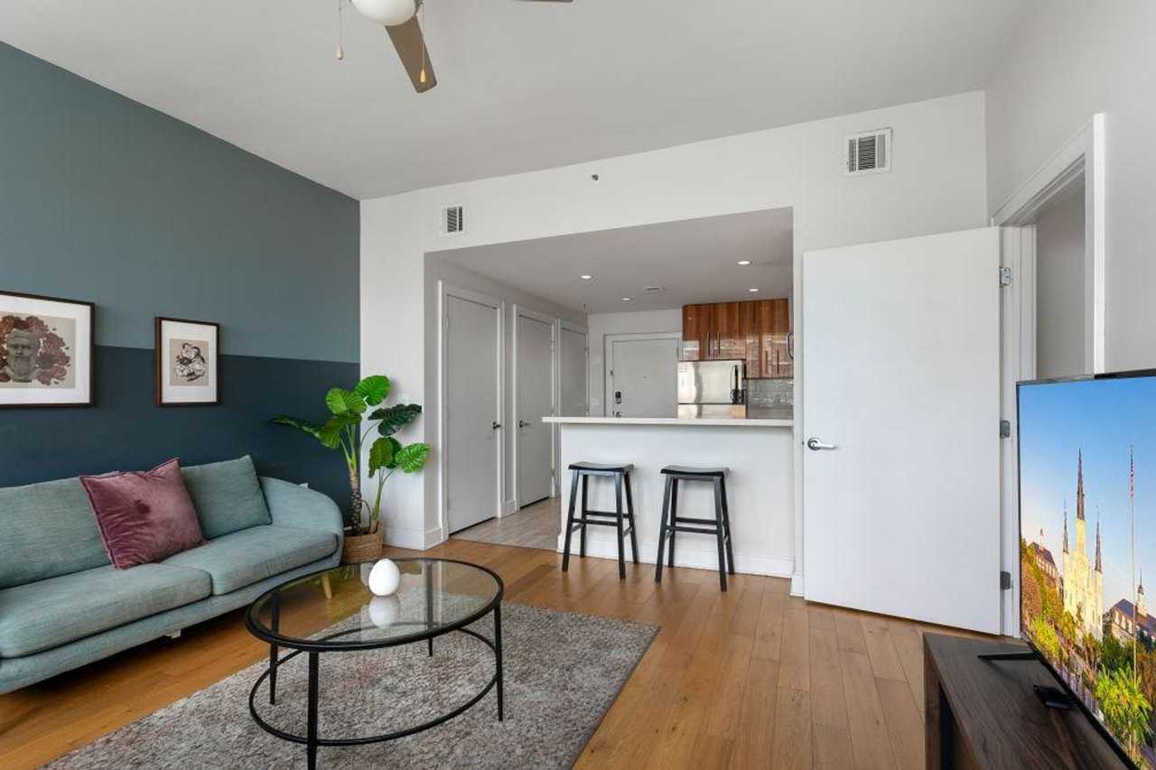 925 Common Street - Photo 3 of 20