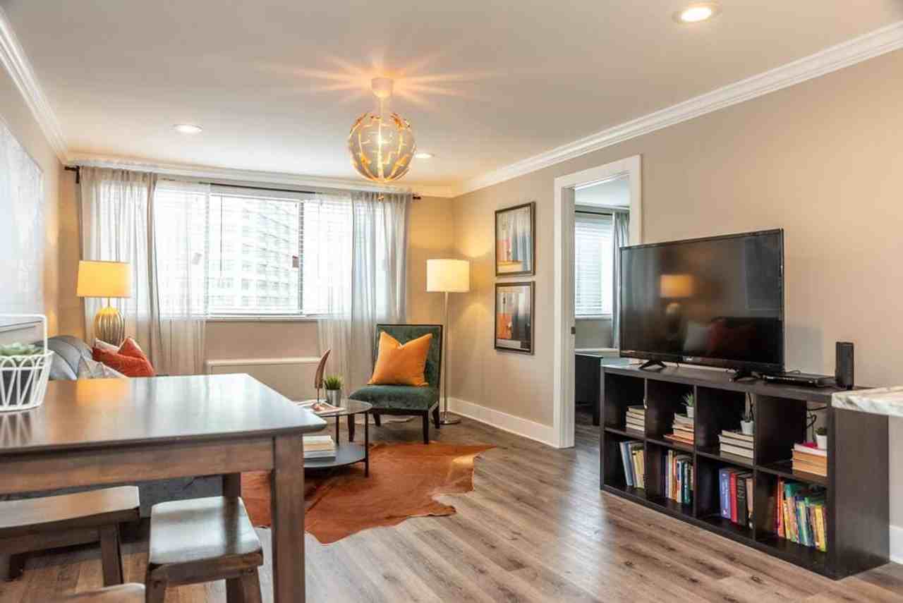 215 Piedmont Avenue Northeast #1299383P - Photo 4 of 31