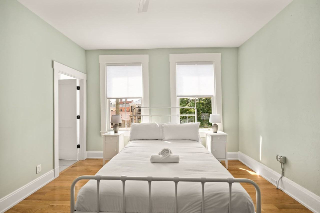 1918 Vine Street #1315619P - Photo 2 of 18