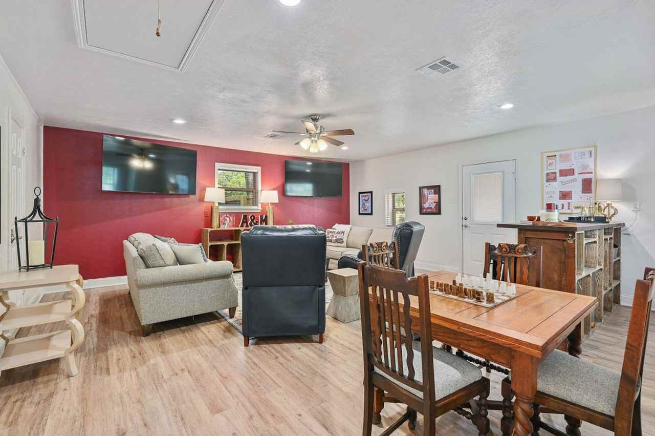 2701 Westwood Main #1328079P - Photo 2 of 23