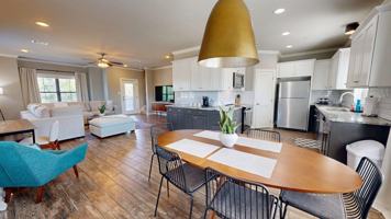 featured image of 636 Clay Street