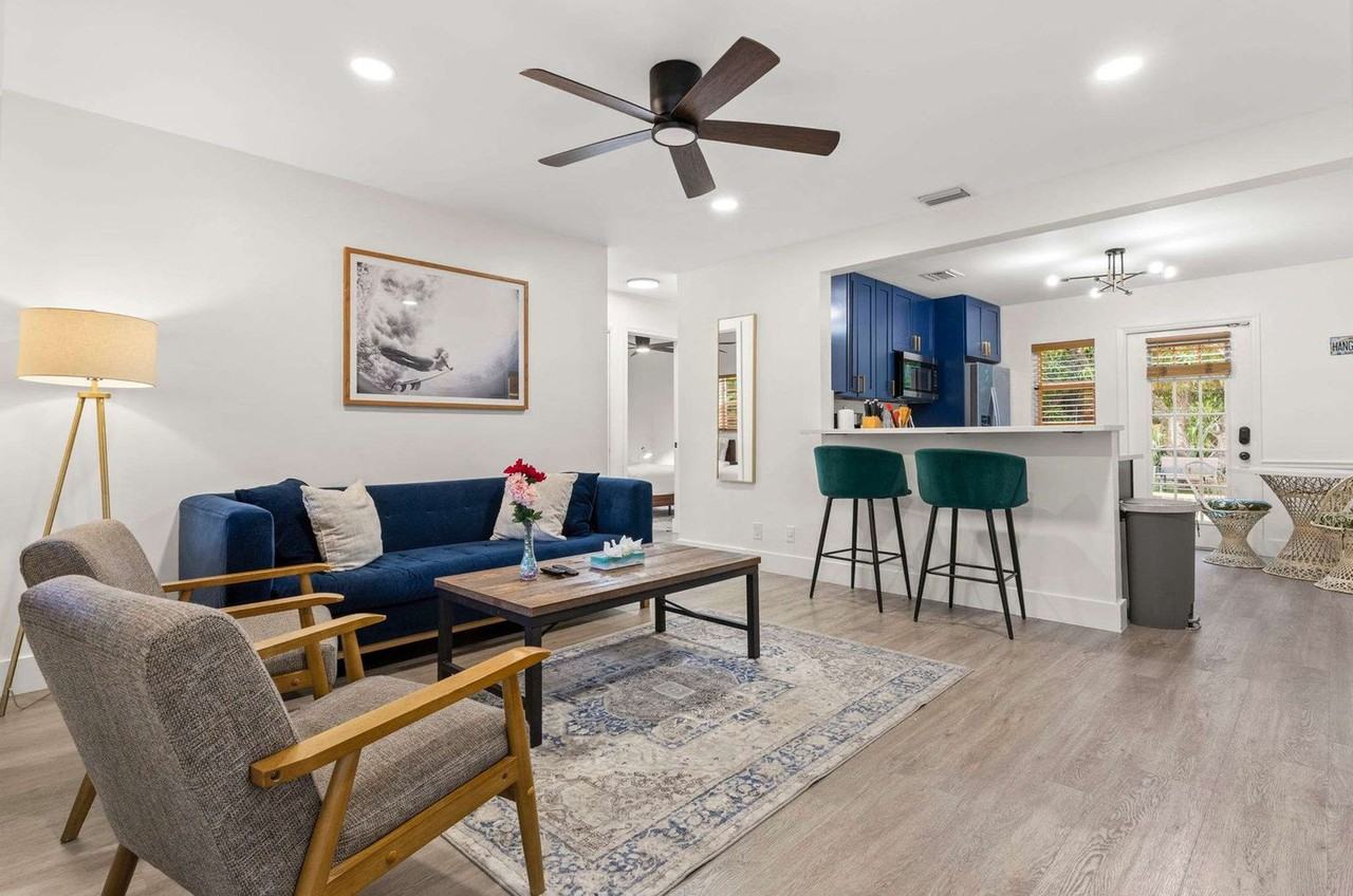 1425 Northeast 5th Terrace #1346931P - Photo 2 of 31