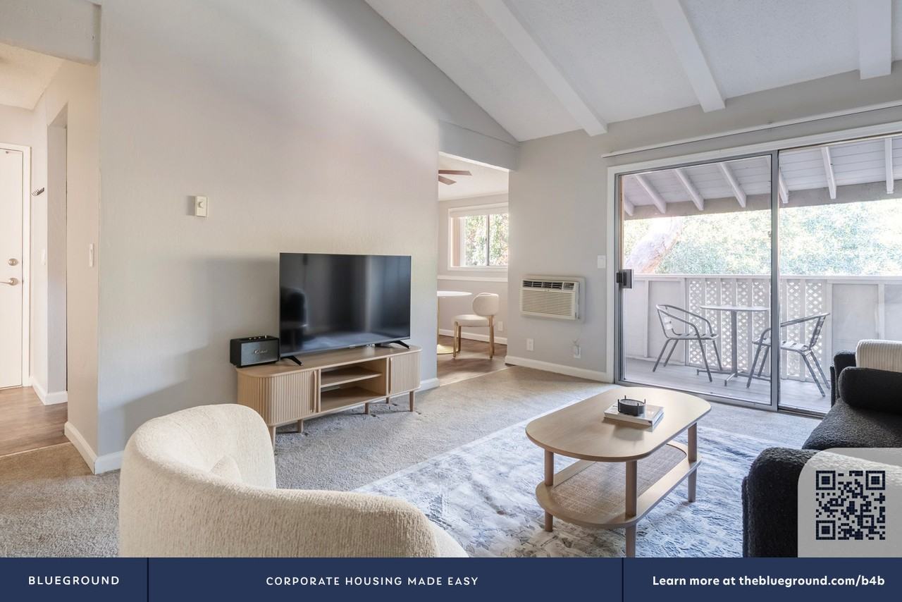 202 Calvert Dr #2106 - Photo 6 of 35