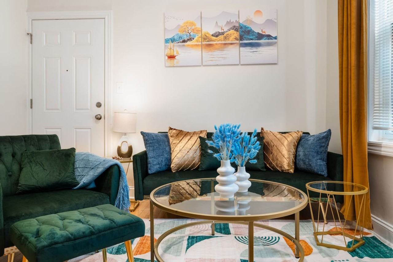 2724 West Division Street #1358030P - Photo 4 of 31