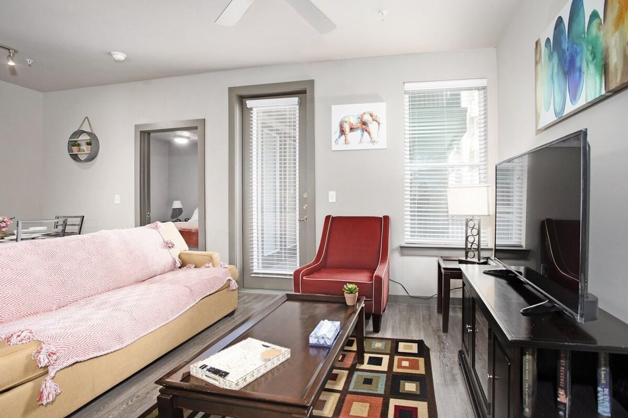 976 S Braeswood Blvd #1359161P - Photo 5 of 21