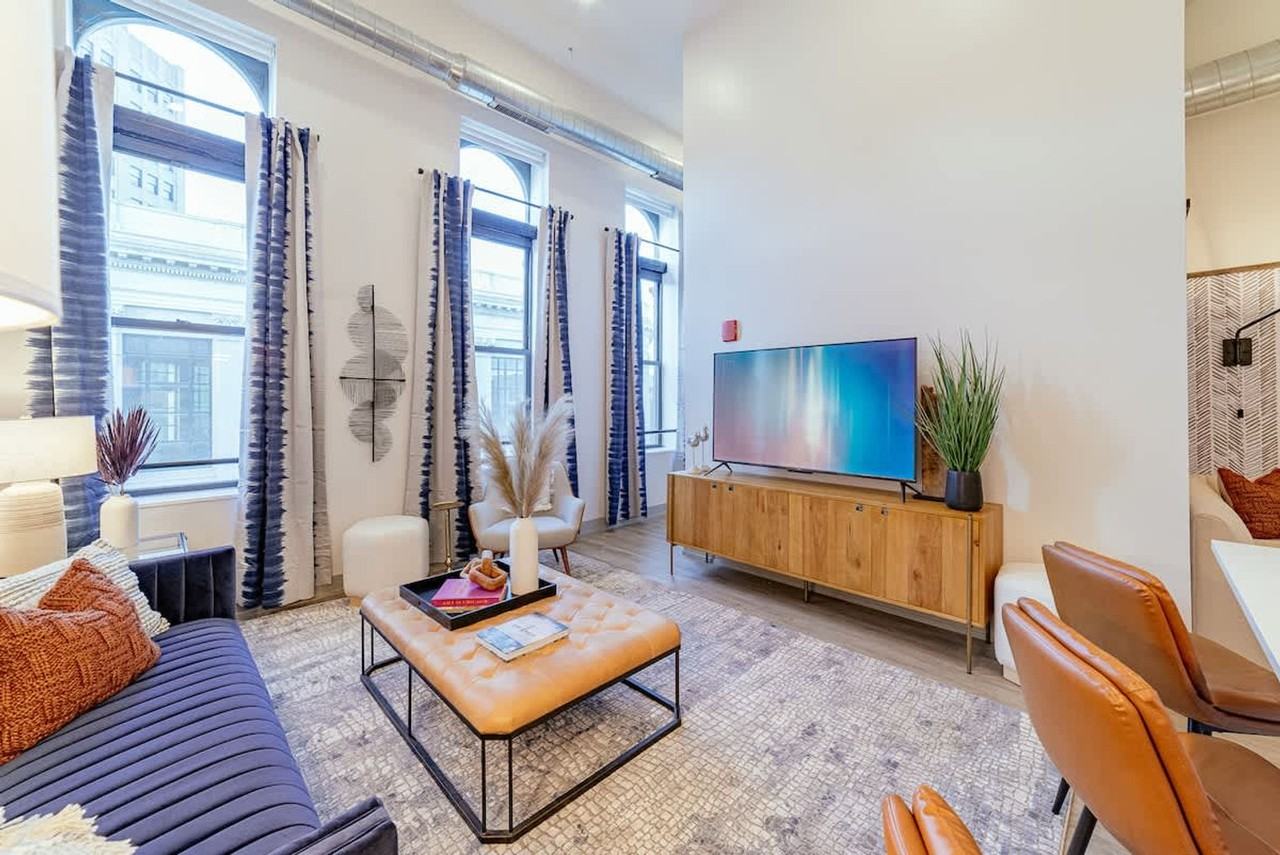 1954 West North Avenue #1360093P - Photo 4 of 39