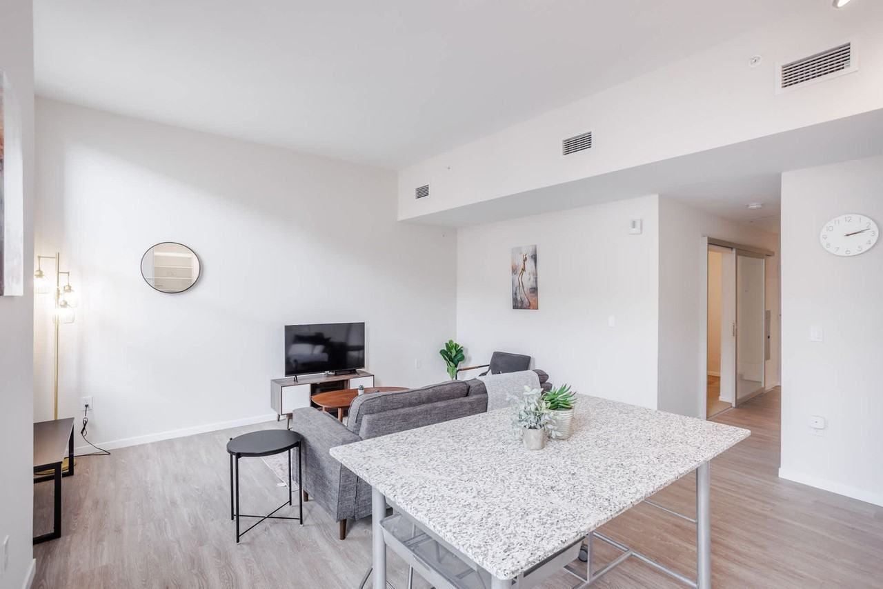 East 4th Street #1222846P - Photo 4 of 12