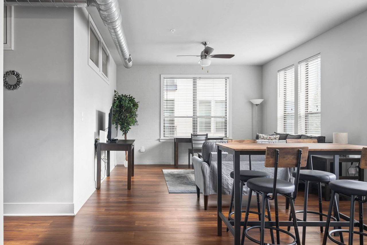 235 South Delaware Street #1364131P - Photo 5 of 45