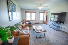 202 Nw Sharmin Dr - Photo 1 of 1