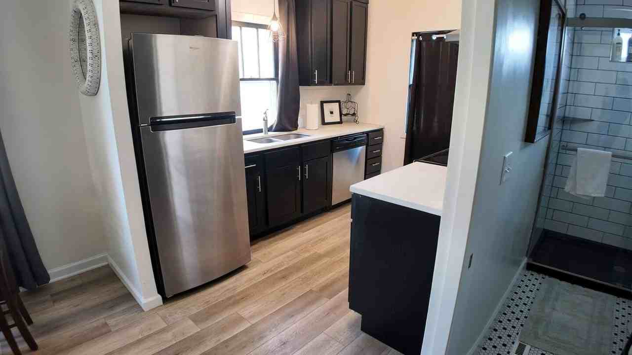 1420 East 9th Street #1256213P - Photo 6 of 9