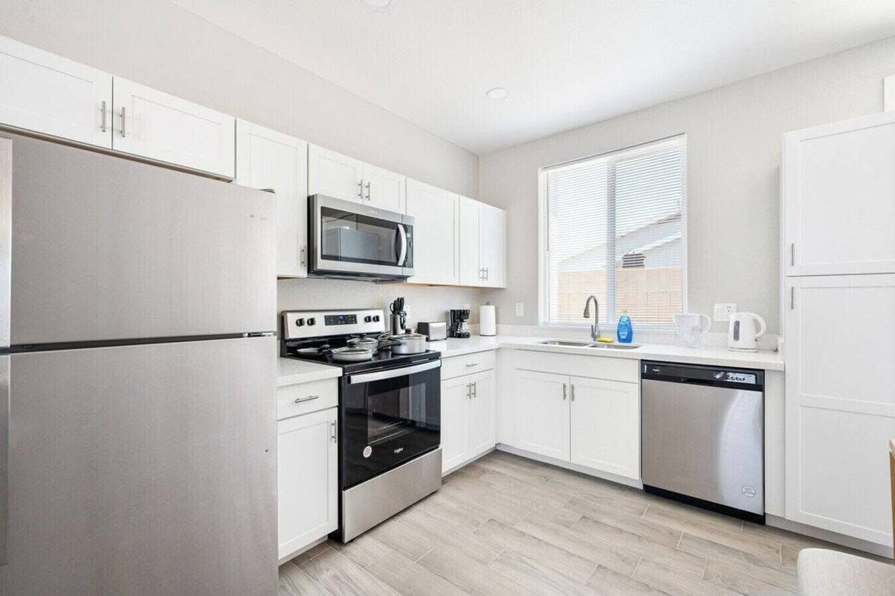 6612 West Paradise Lane #1240442P - Photo 4 of 30