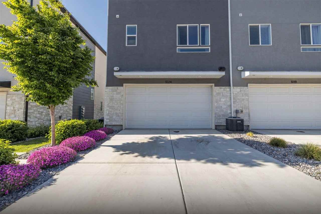 1024 West 400 South #1249878P - Photo 4 of 31