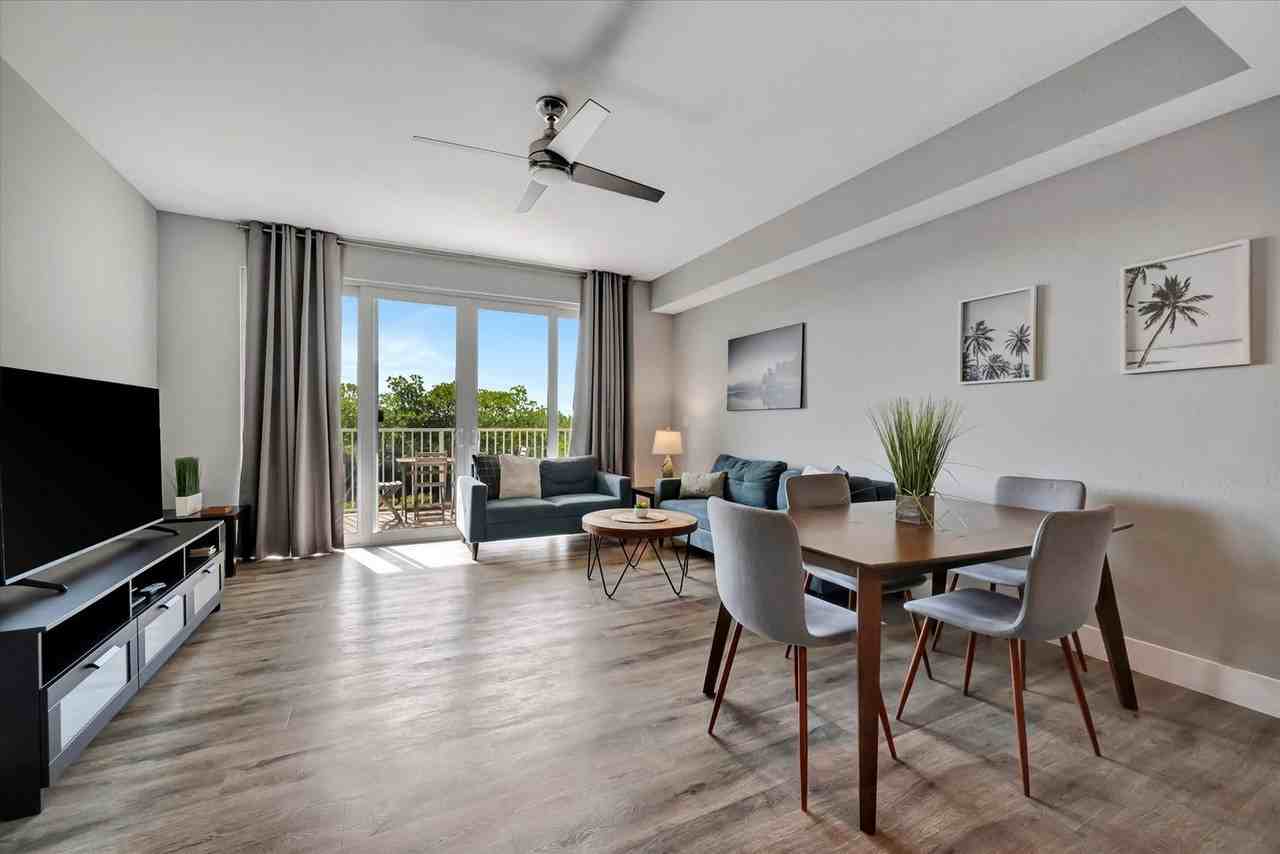 3270 Mangrove Point Dr #1366620P - Photo 3 of 31