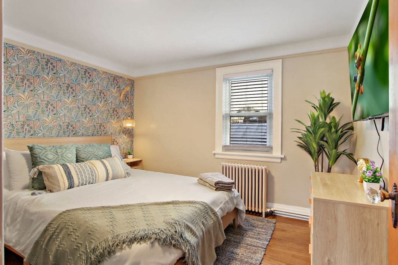 3446 N Ozark Ave #1366969P - Photo 2 of 40