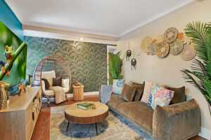 featured image of 3446 N Ozark Ave