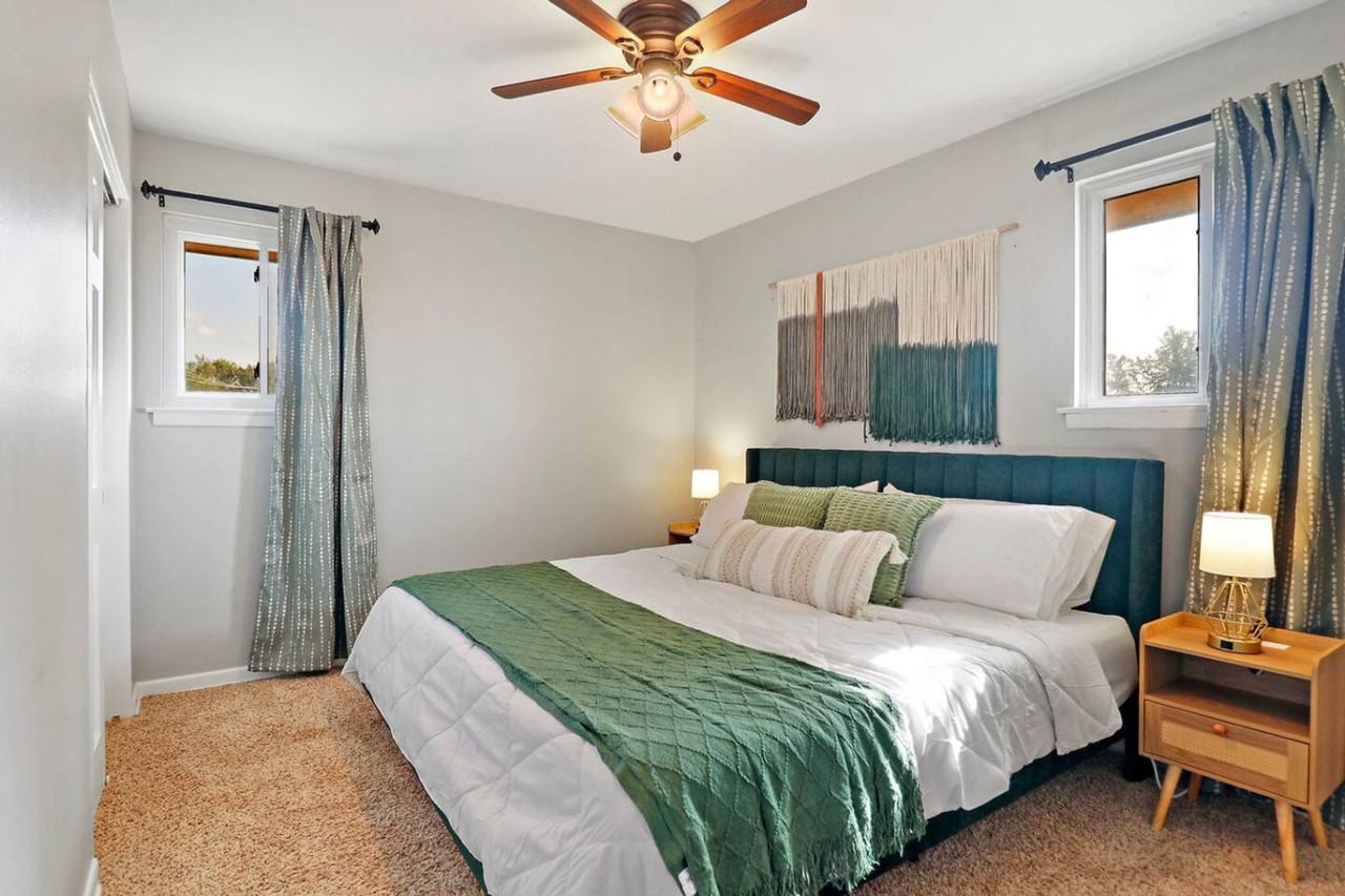 207 North Beverly Street #1366962P - Photo 6 of 23