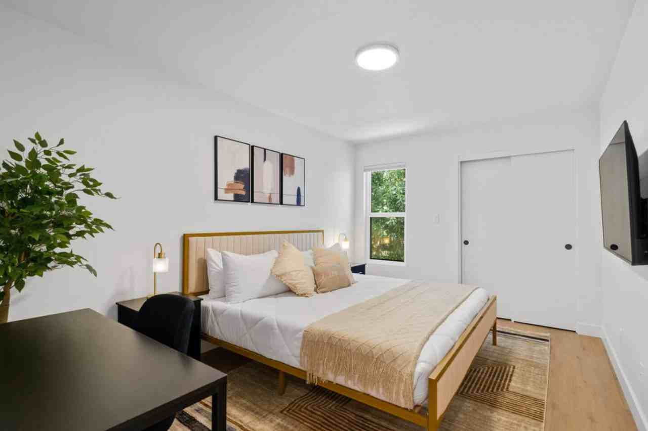 4641 N 8th Pl #1366950P - Photo 3 of 19