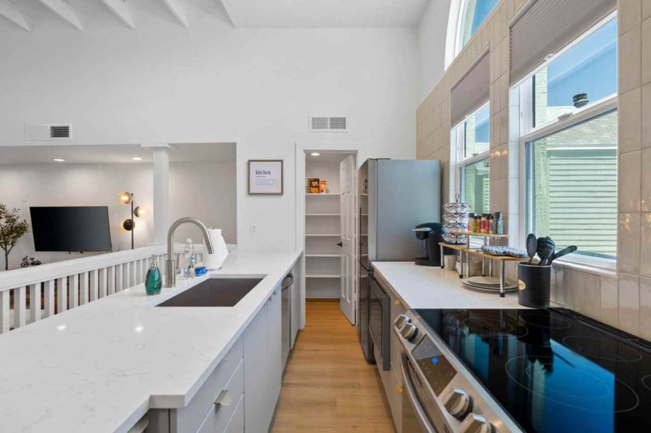 4641 N 8th Pl #1366950P - Photo 6 of 19