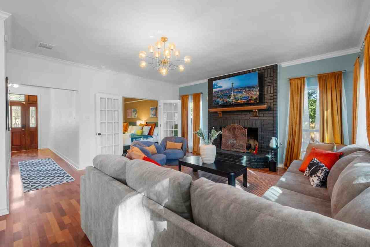 13702 Yellow Oak Circle #1369235P - Photo 3 of 50