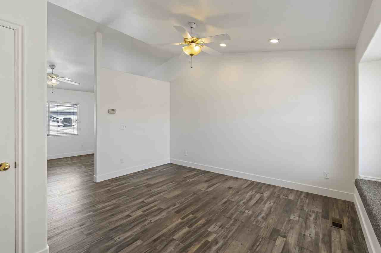 1613 Northwest - Photo 7 of 33