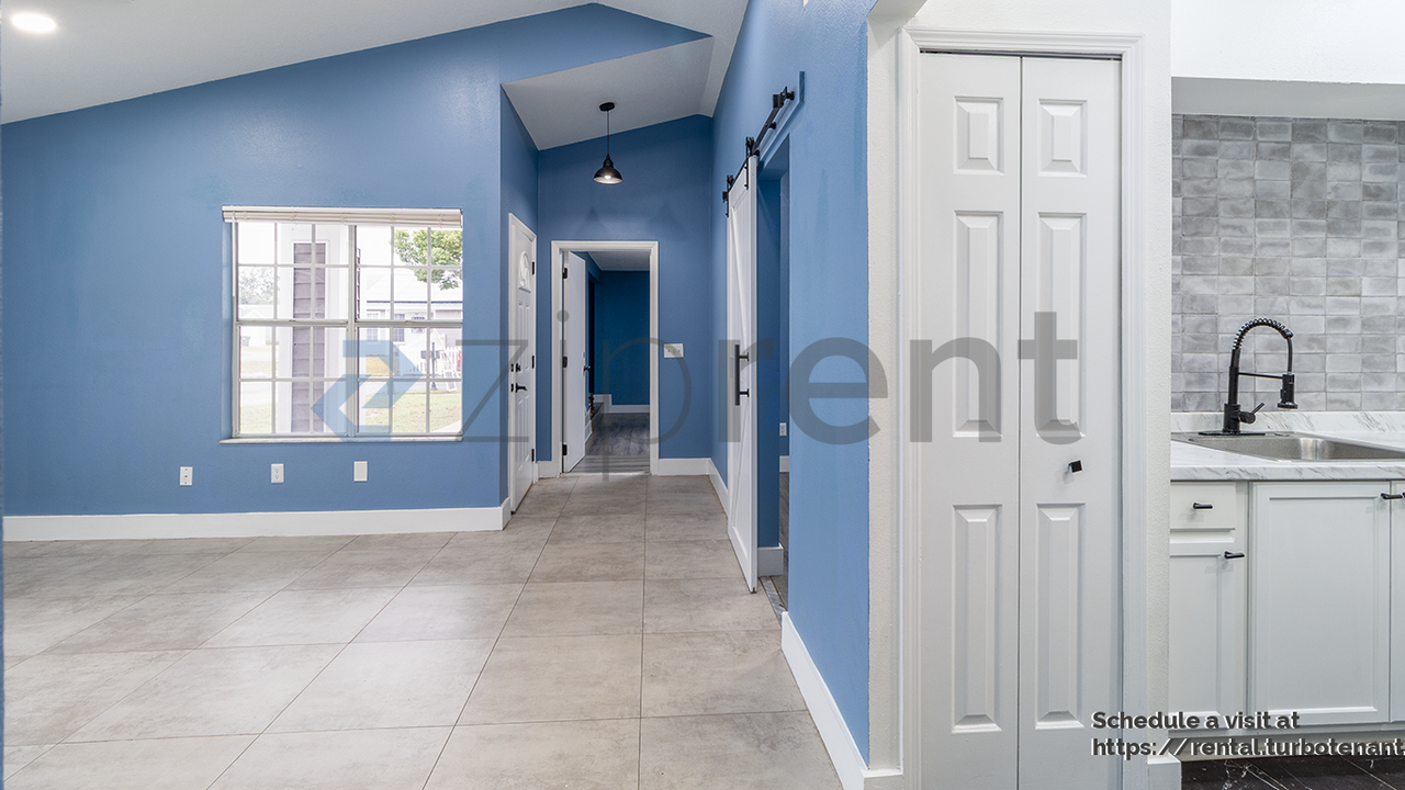 5412 Lewiston St - Photo 5 of 18