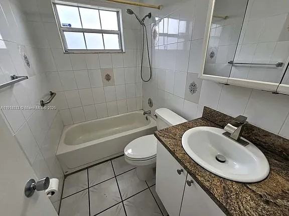 10530 Southwest 149th Street #casa - Photo 2 of 6