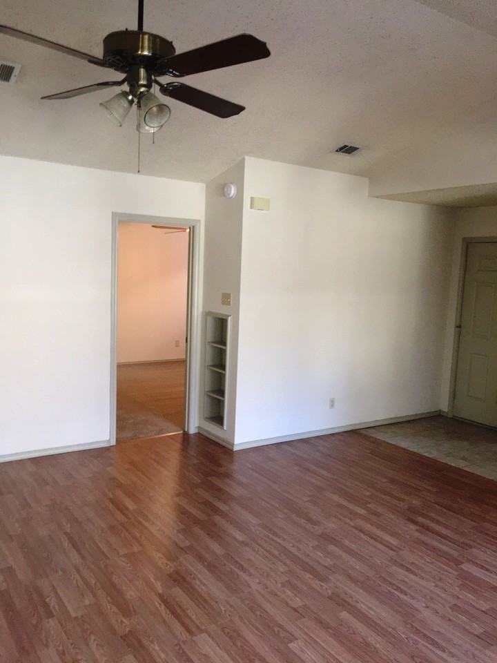 212 Sailmaster Street #A - Photo 4 of 21