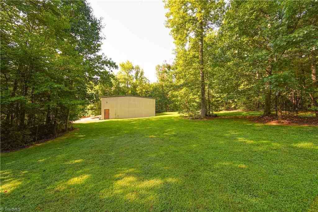 290 Gleason Ln - Photo 6 of 20