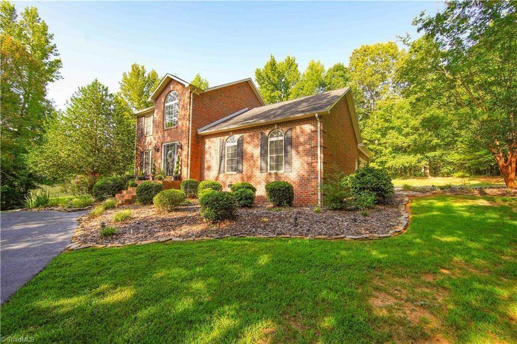 290 Gleason Ln - Photo 4 of 20