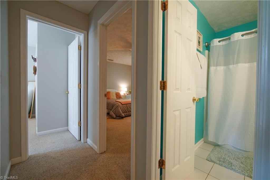 290 Gleason Ln - Photo 4 of 20